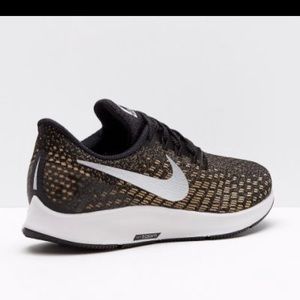 Nike Air Zoom Pegasus 35